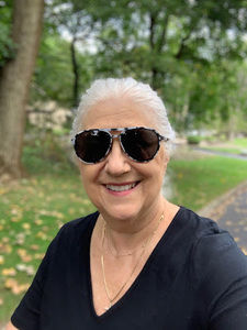Meet your Posher, Leslie
